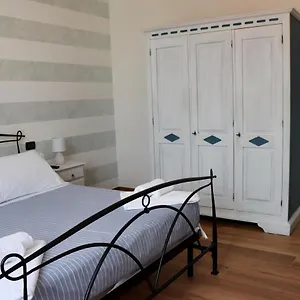  Apartment House Vicino Stazione Italy
