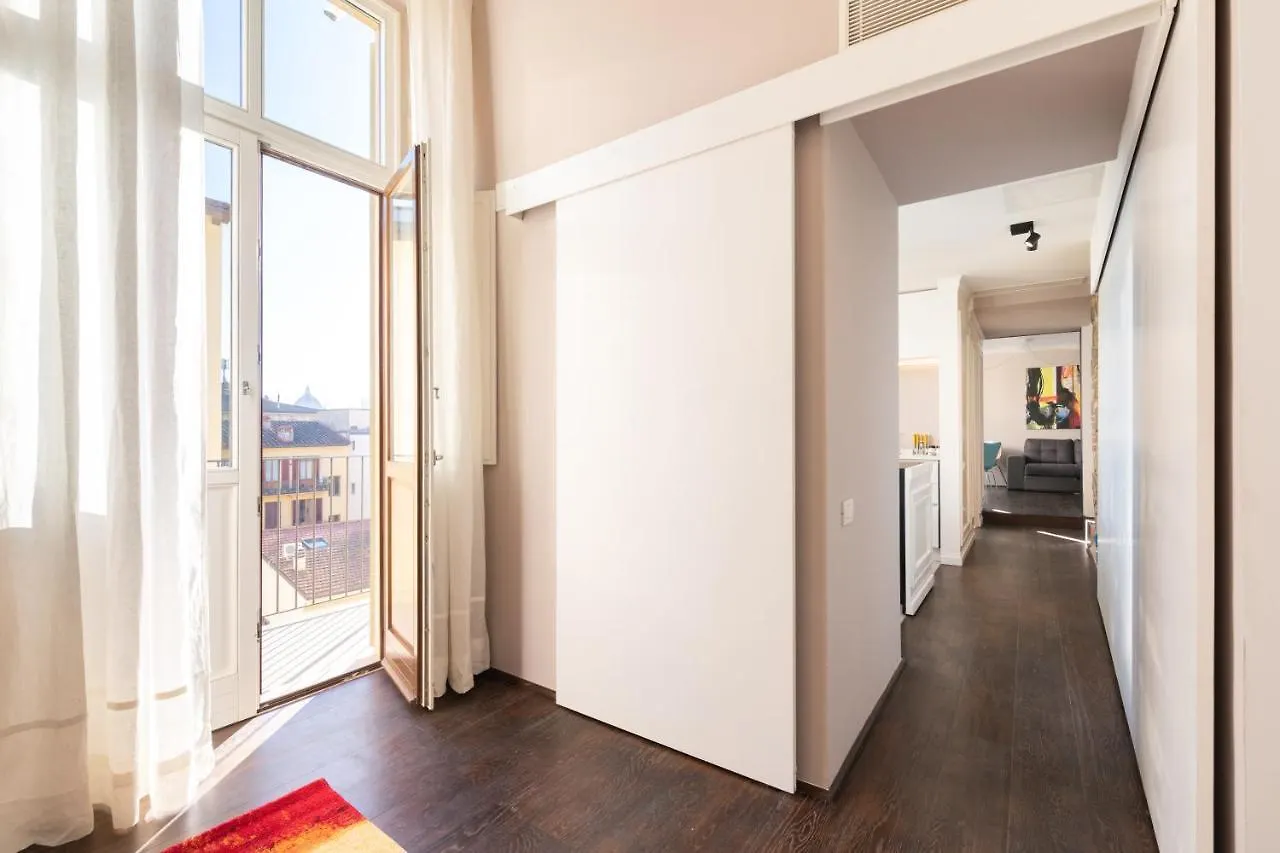 Roommo Fortezza Florence Apartment