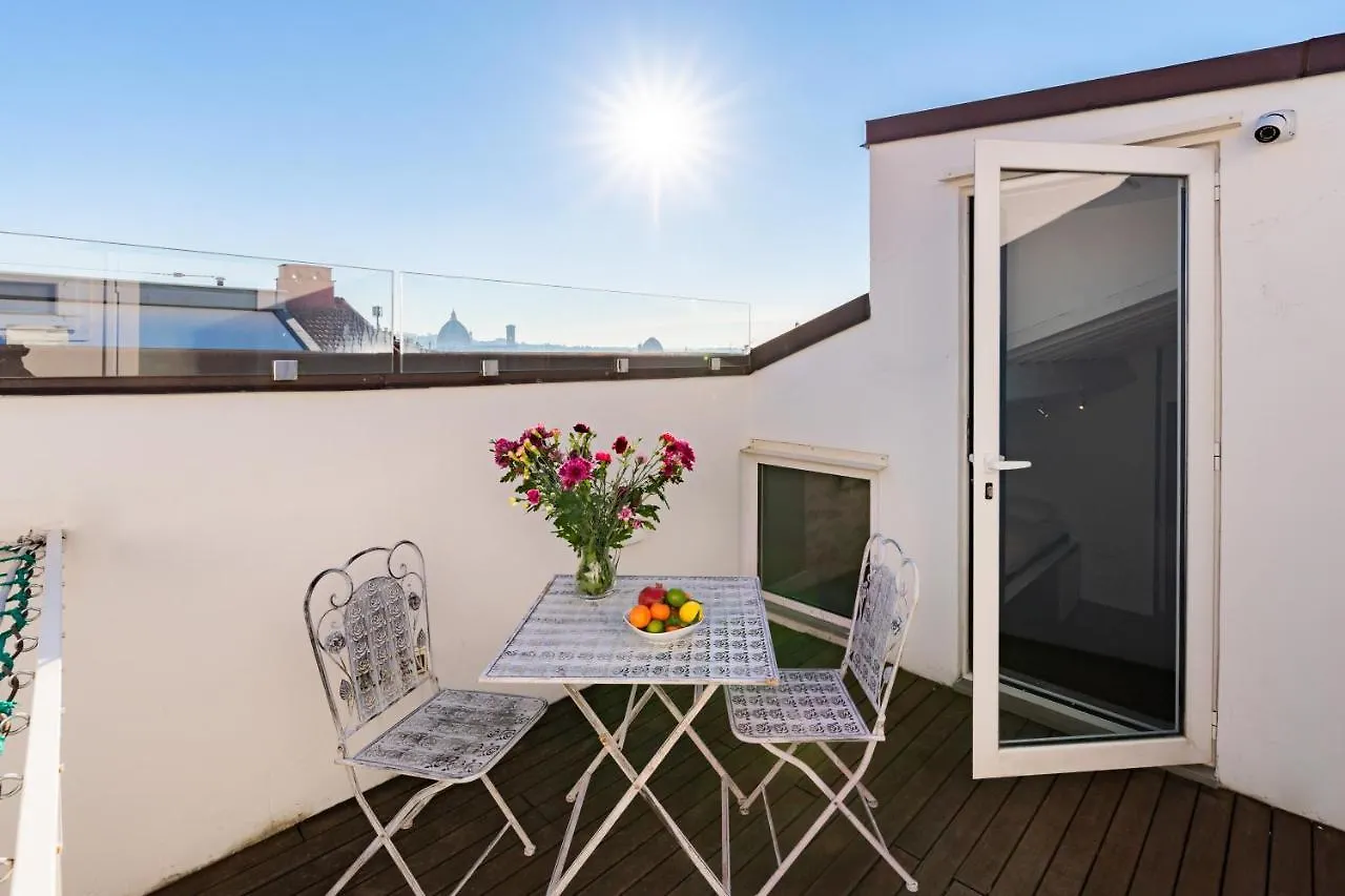 Roommo Fortezza Florence Apartment