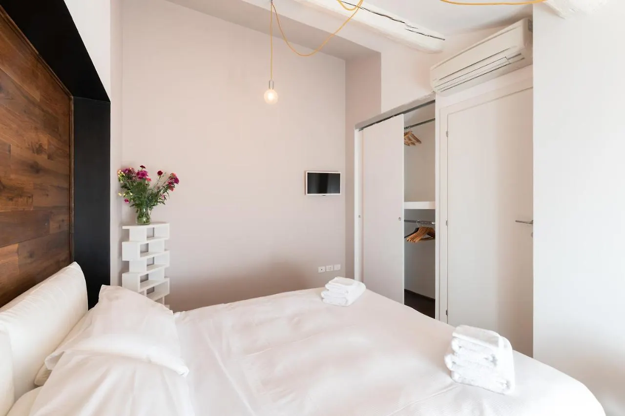 Roommo Fortezza Florence 0*,  Italy