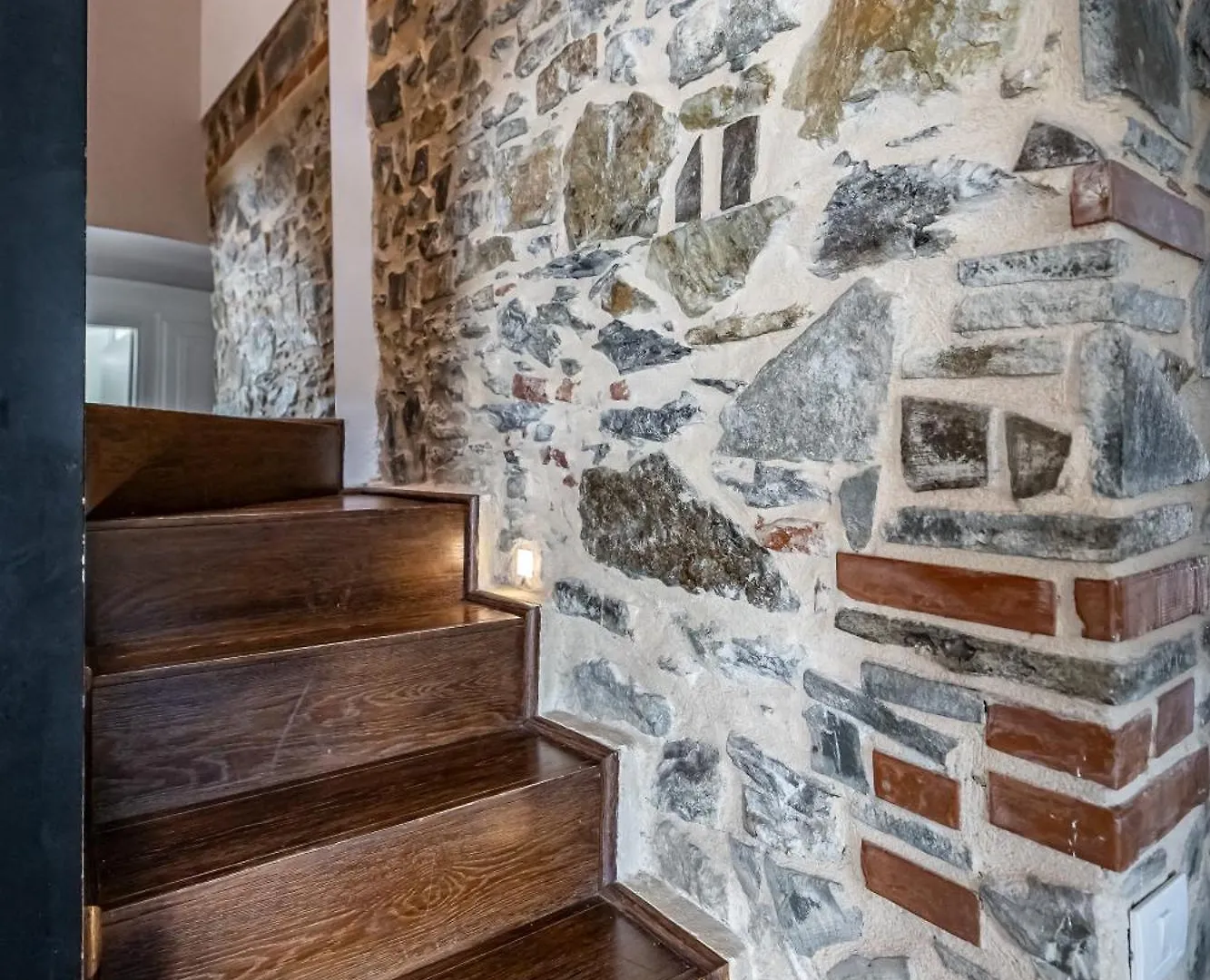 Apartment Roommo Fortezza Florenz Italien
