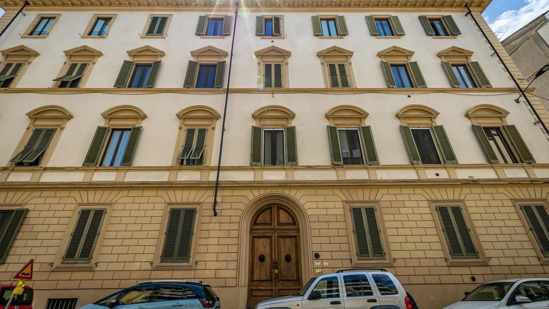 Apartment Roommo Fortezza Florenz