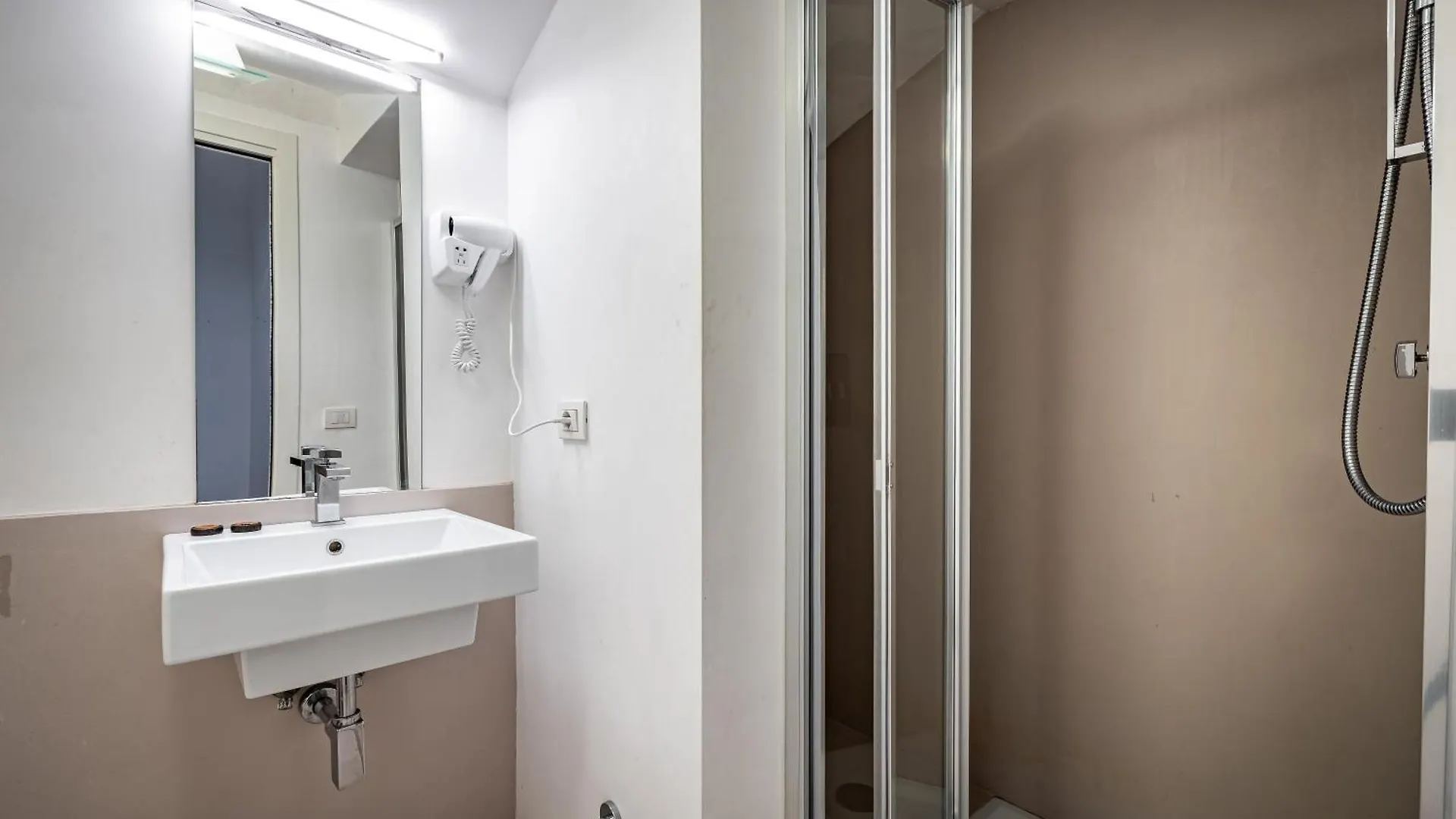 Roommo Fortezza Florenz 0*,  Italien